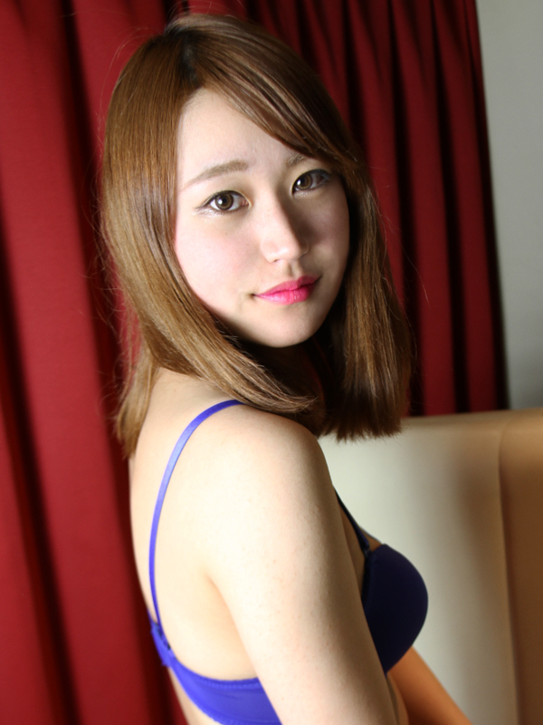 踊れ！チンチコリン・日本橋店 あいな 27歳 T：160　B：84(C)　W：56　H：84